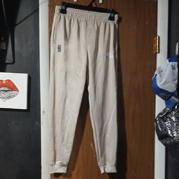 NBA Men's Cream Joggers - Picture 1 of 1